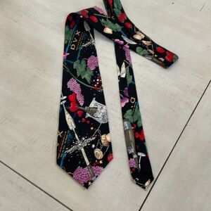 Nicole Miller Vintage Fun Silk Tie